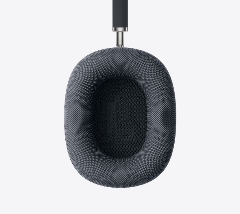 AirPods Max 2 koptelefoon, kleur middernacht, detail van binnenkant van oorkussen