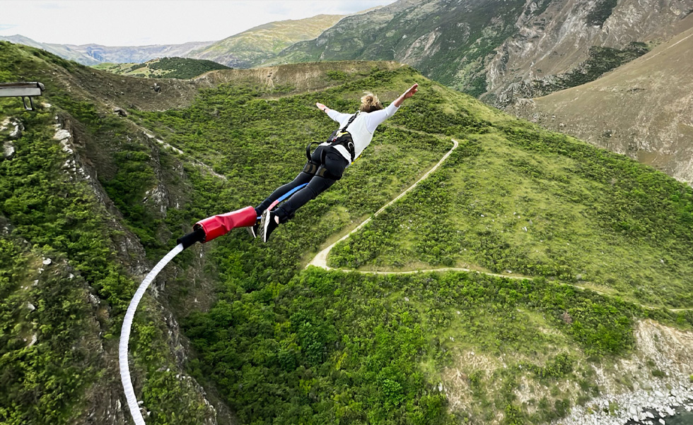 AJ Hackett Bungy New Zealand utilise l’iPhone pour capturer et partager avec sa clientèle des images époustouflantes de cinq sites pittoresques de Nouvelle-Zélande.