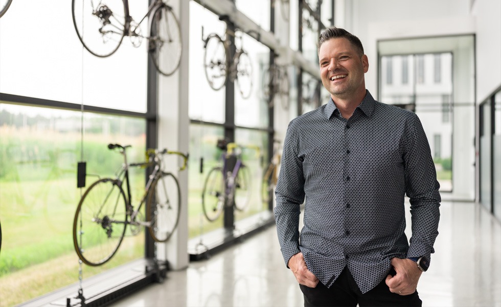 เทคโนโลยีของ Apple ช่วยให้ CEO อย่าง Marc-André Lebeau สามารถทำให้ธุรกิจขนาดเล็กของเขาเข้าถึงง่าย มีประสิทธิภาพ และพร้อมเติบโตอยู่เสมอ