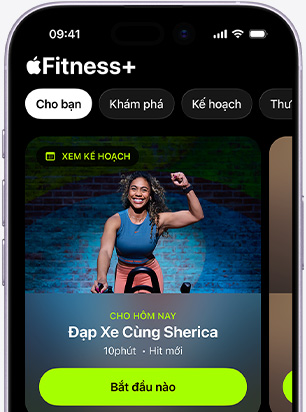 Ứng dụng Apple Fitness+ trên iPhone hiển thị màn hình tab Cho Bạn, có bài tập Đạp Xe được đề xuất