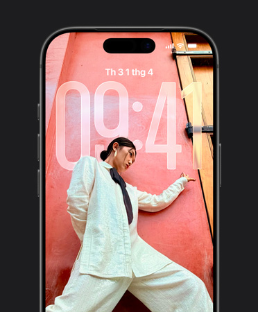 Màn Hình Khóa của iPhone hiển thị thời gian thích ứng với ảnh của Màn Hình Khóa